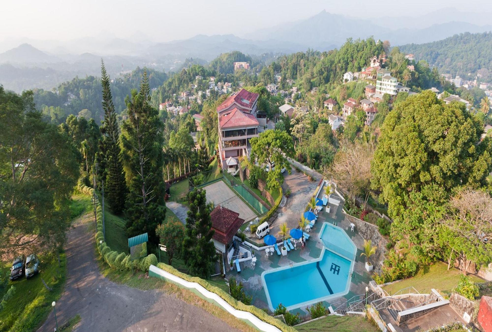 Hotel Topaz Канді Екстер'єр фото