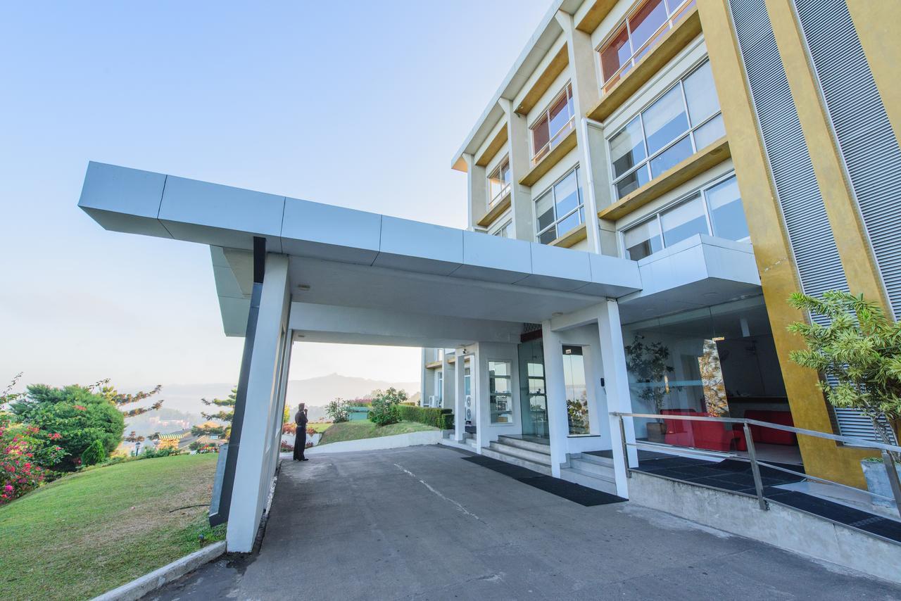 Hotel Topaz Канді Екстер'єр фото