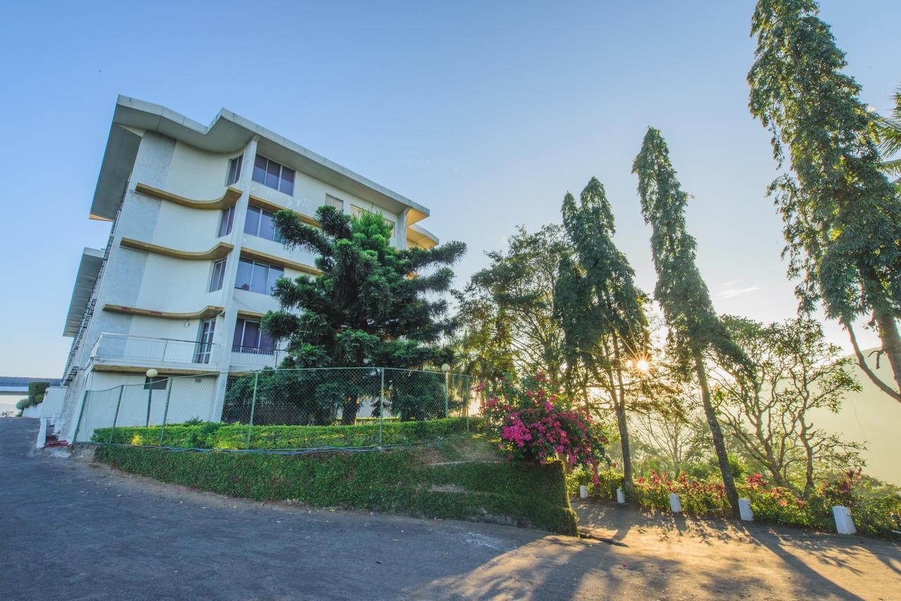 Hotel Topaz Канді Екстер'єр фото